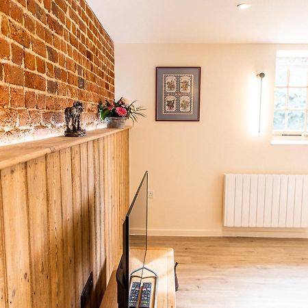 The Stable Daire Canterbury Dış mekan fotoğraf
